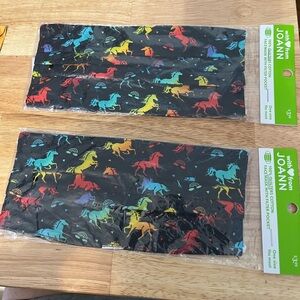 100% Quilters Cotton, face mask w/ filter pocket. NWT